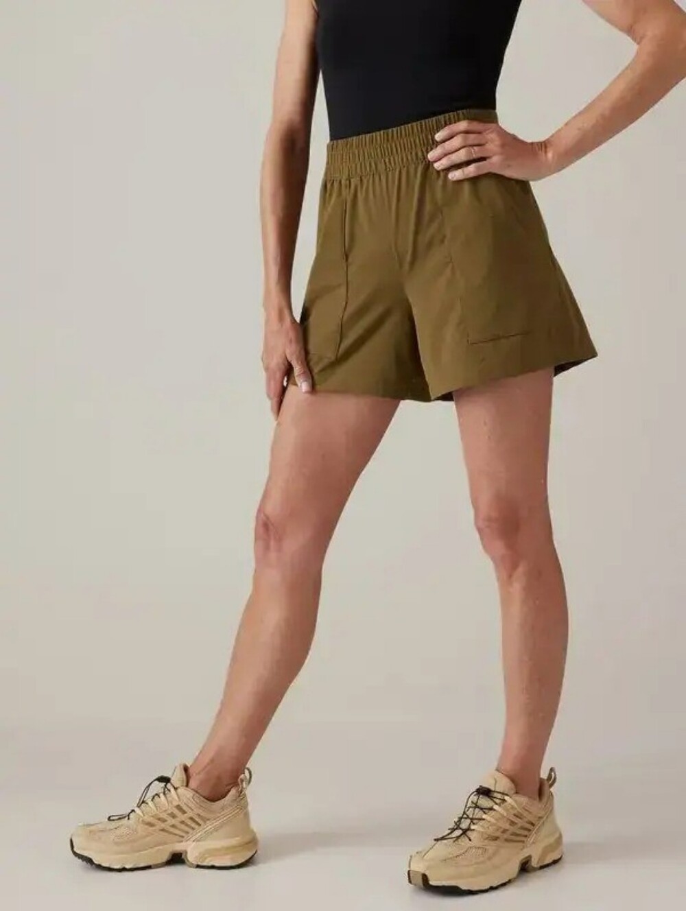 NWT Athleta Boundless Short Acacia Olive Size M